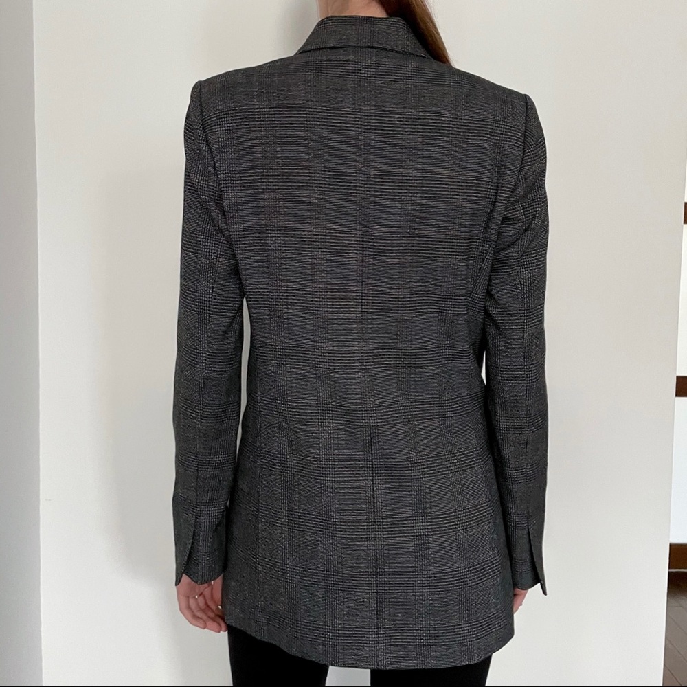 Blazer - Picture 4 of 4